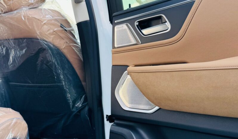 
								Infiniti QX80 full									