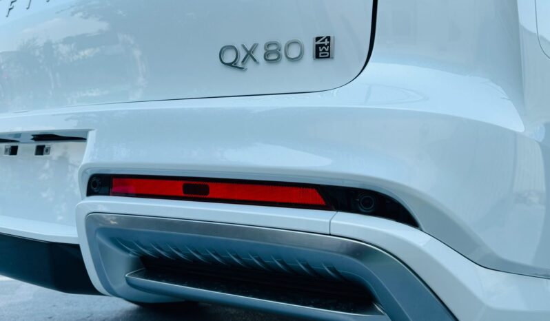 
								Infiniti QX80 full									
